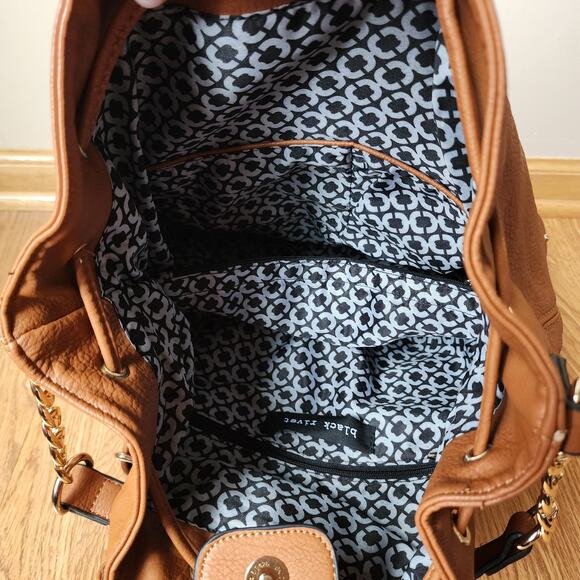 Black Rivet Brown Shoulder Purse Bucket Bag Back Pack Inner Outer Pockets - Picture 7 of 12